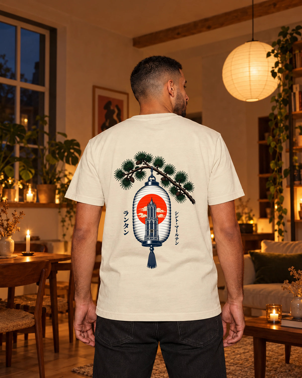 Kata Tee 型 | Lantern — rugaanzicht met origineel ontwerp — binnen bij kaarslicht