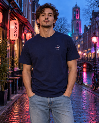 Kata Creator 2.0 medium-fit unisex 180 GSM tee — Neo — front logo on model