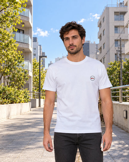 Kata Tee 型 | Origin Light – front view in its Japanese setting